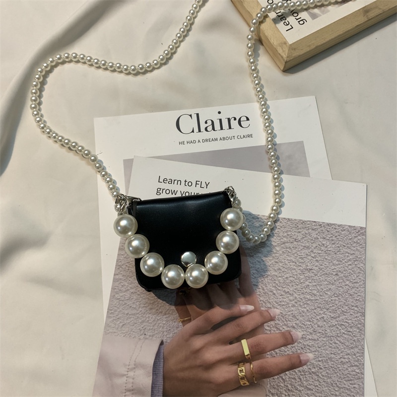 Túi đeo chéo phối dây xích kiểu dáng thời trang