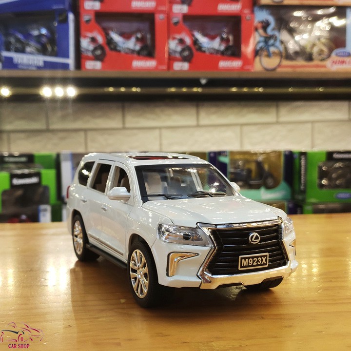 Xe mô hình hợp kim Lexus LX570 XLG tỉ lệ 1:24 màu trắng