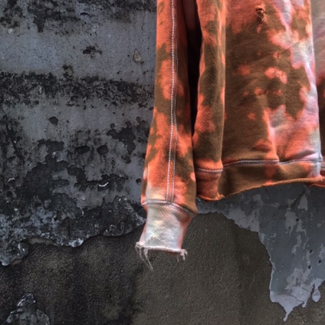 Áo “TVD ONE-P SUNCLAN LIQUID SWEATER”