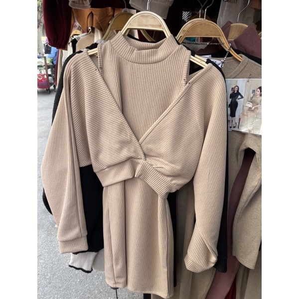 SÉT VÁY TĂM KHOÉT VAI HOETTREND CHẤT ĐẸP MS18891