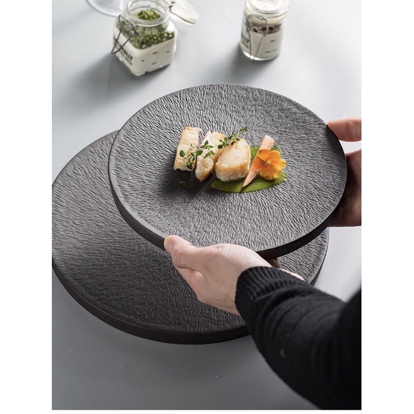 Đĩa sứ tròn Sarang 2 màu đen trắng , Đĩa sứ nhà hàng cao cấp