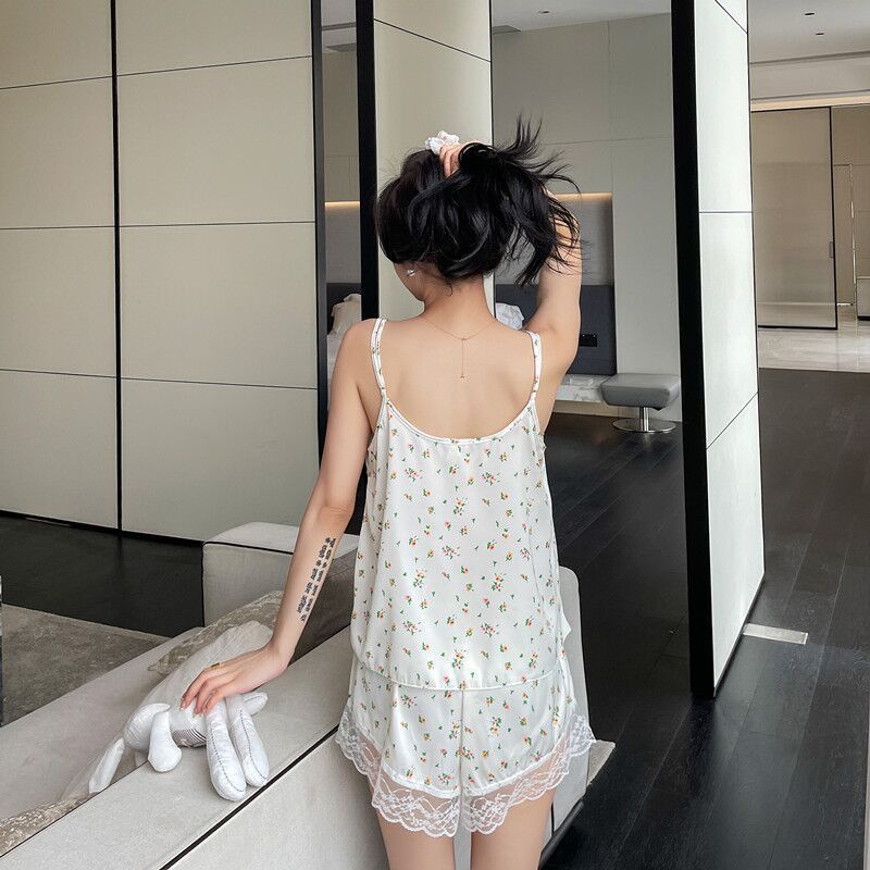 Bộ Đồ Ngủ Gồm Áo Hai Dây Và Quần Ngắn Dáng Rộng In Họa Tiết Da Báo Màu Hồng Quyến Rũ Dành Cho Nữ Mặc Ở Nhà