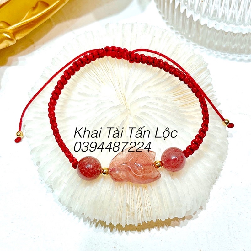 Vòng tay hồ ly chỉ đỏ đá t.anh dâu Tây tình duyên may mắn