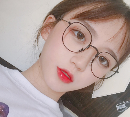 Mắt kính gọng kim loại thời trang retro thanh lịch