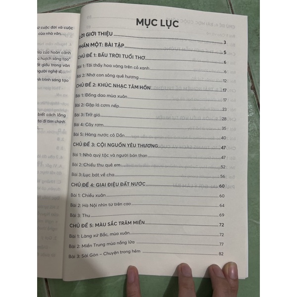 Sách - Luyện Tập Phát Triển Năng Lực Môn Ngữ Văn 7 - Theo Chương Trình Giáo Dục Phổ Thông Mới 2018