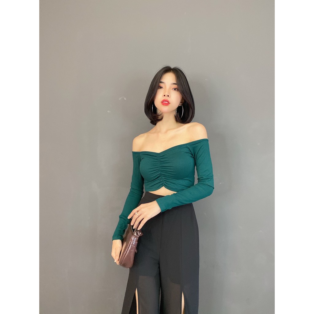 Áo CropTop Bẹt Vai Tay Dài - YA044160