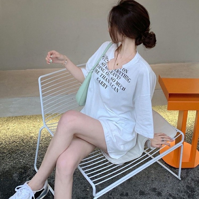 Áo thun IELGY tay ngắn cổ chữ V dáng rộng màu đen/ trắng phong cách Hàn Quốc cho nữ