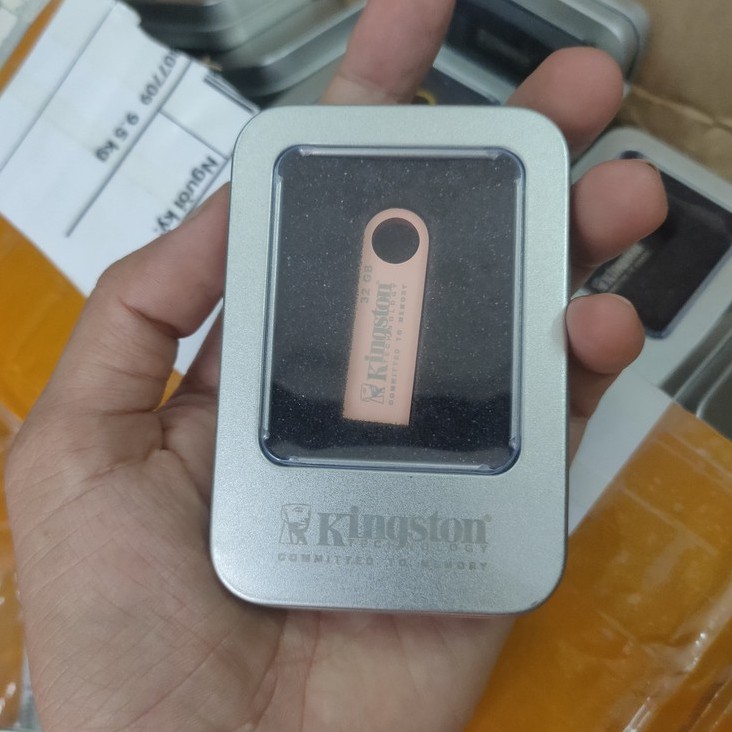 USB Kingston 32gb giá rẻ, chính hãng thiết kế nhỏ gọn, vỏ kim loại chống nước bảo hành 36 tháng