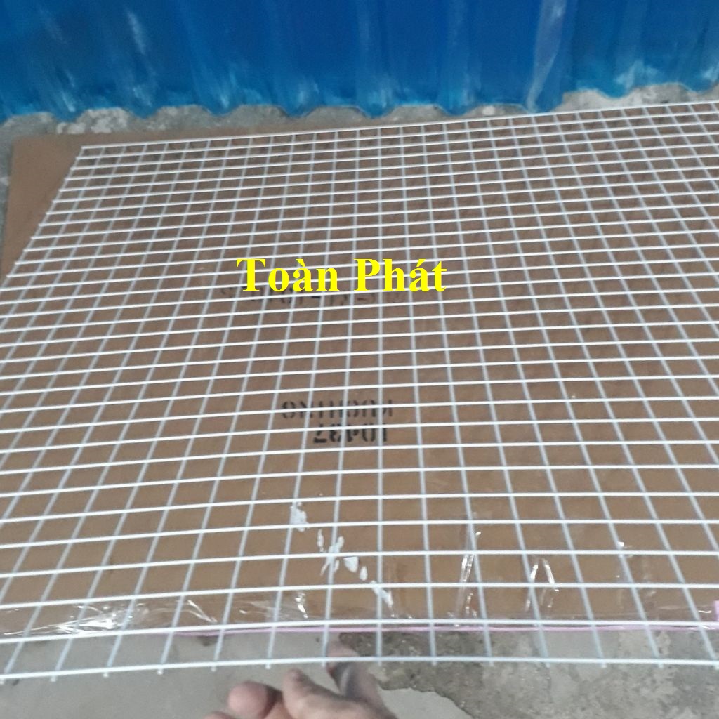 Tấm lưới sắt đan treo phụ kiện màu trắng sữa