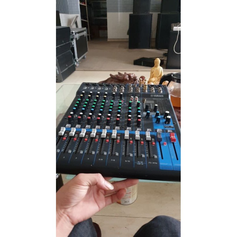 Bàn mixer Yamaha MG12XU chính hãng