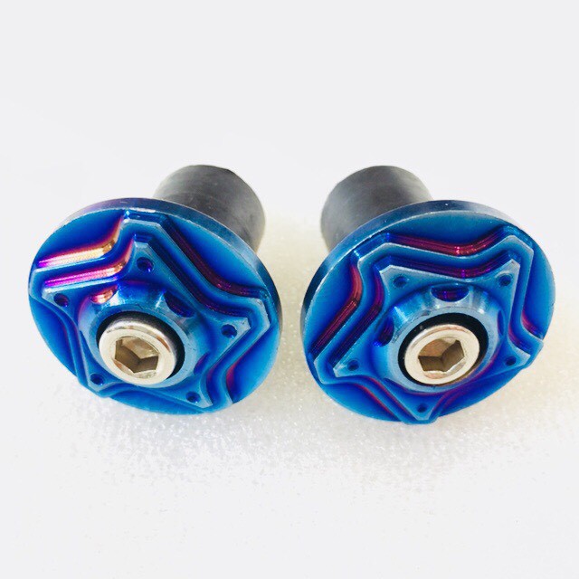 GÙ TAY LÁI SALAZA TITAN V1 gắn được nhiều dòng xe