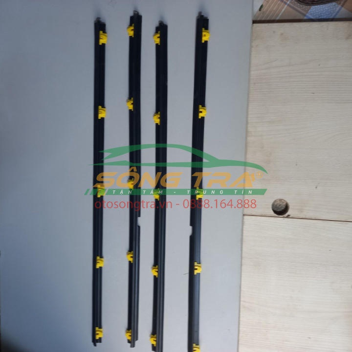 NẸP CHÂN KÍNH CÁNH CỬA KIA PRIDE CD5