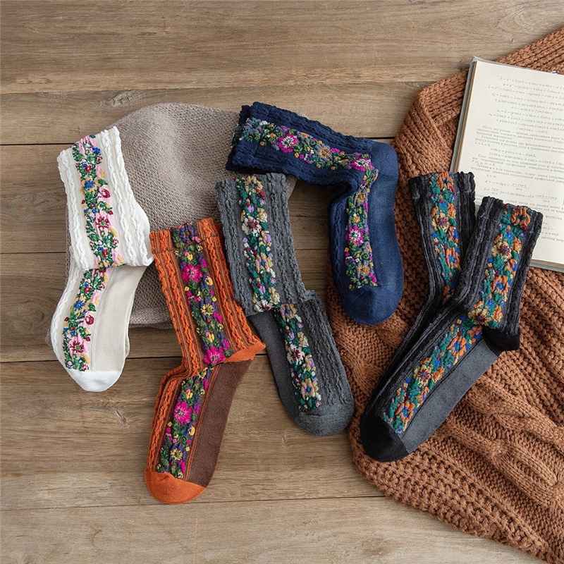 Ethnic Style Flowers Crew Socks Women Cotton Retro Style Floral Winter White Designer Socks Girls Calf Socks Wigwam Socks Fresh