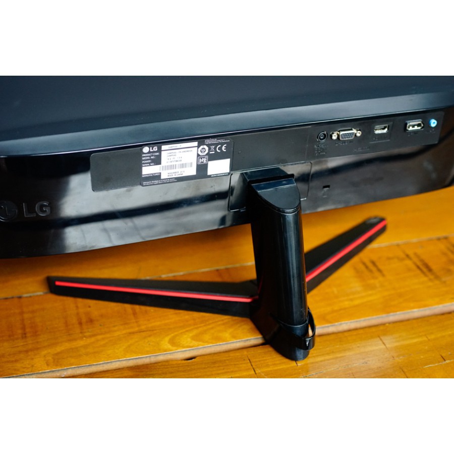 Валдай 27 дюймов. Катамаран вольный ветер валдай 4. Lg mp59g кронштейн. Озеро река валдай. 7 метров.