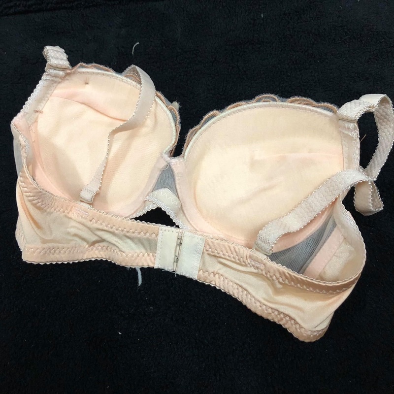 ÁO NGỰC HÀNG VIỆT MÚT VỪA QUẢ TRÒN CUP B