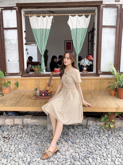 Váy kẻ Caro vàng nâu