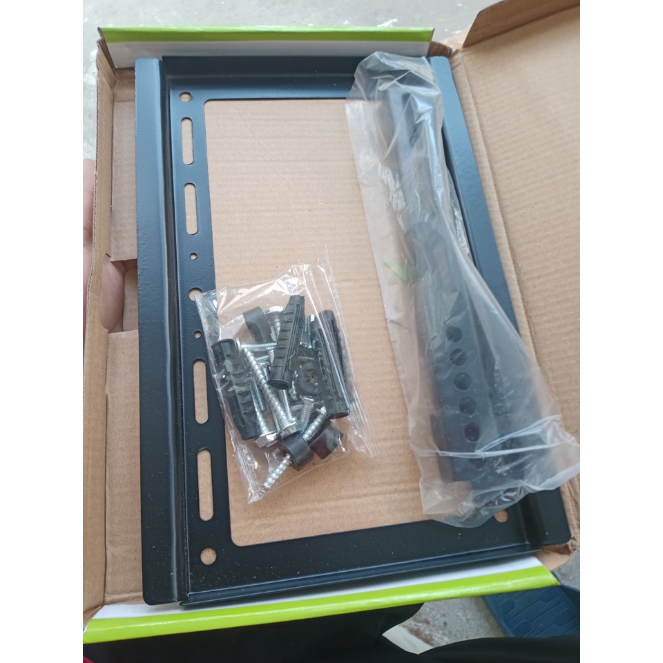 Giá treo tivi hỗ trợ kích thước TV từ 14-80 inch đi kèm ốc vít