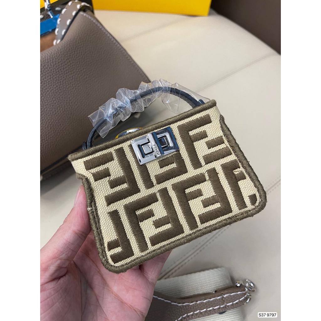 Túi xách nữ da thật 𝑭𝒆𝒏𝒅𝒊 FD cao cấp, thiết kế hiện đại, sang trọng