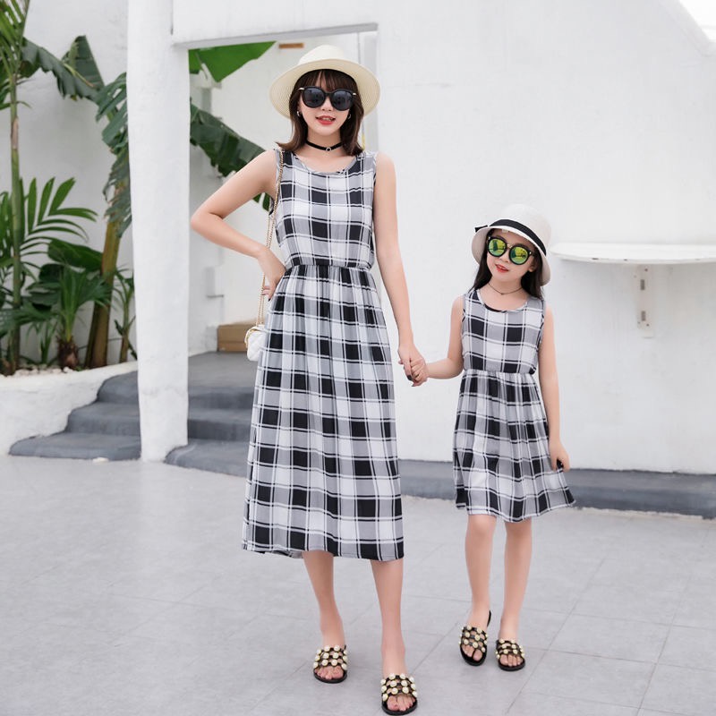 Đầm Cotton Dáng Dài Không Tay In Hoa Thời Trang Xuân Hè Dành Cho Mẹ Và Bé Size S-XL 110-160cm