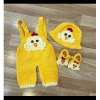 Set yếm len hình con gà cho bé