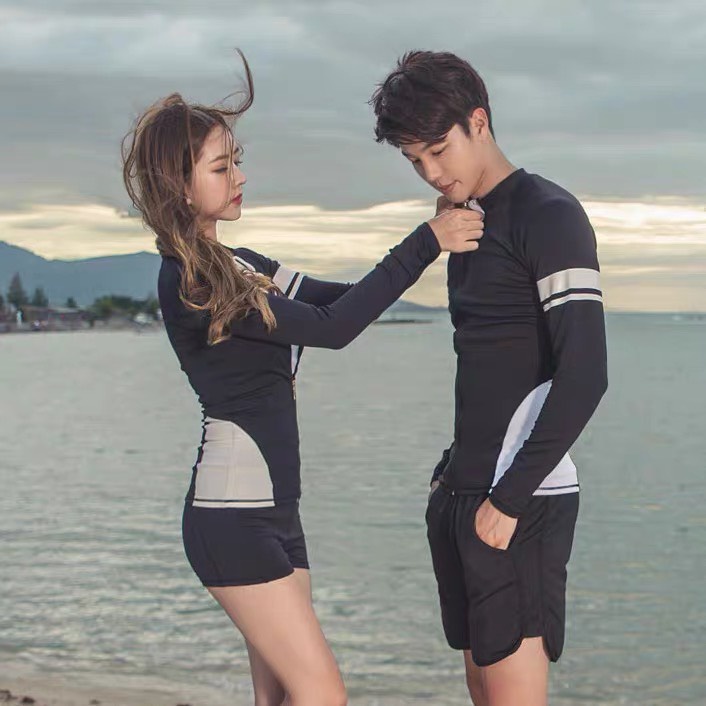 Bộ đồ bơi bikini đôi nam nữ áo khoác đen pha trắng quần đùi trẻ trung