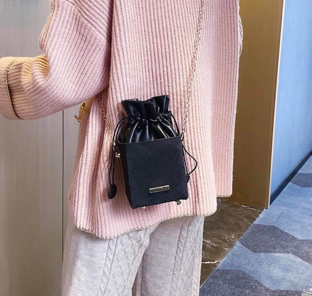 TÚI ĐEO CHÉO MINI RETRO FROSTED HỘP ĐỰNG ĐEN LÌ