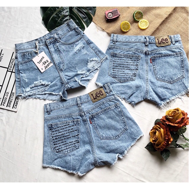 Quần short jean in chữ túi sau