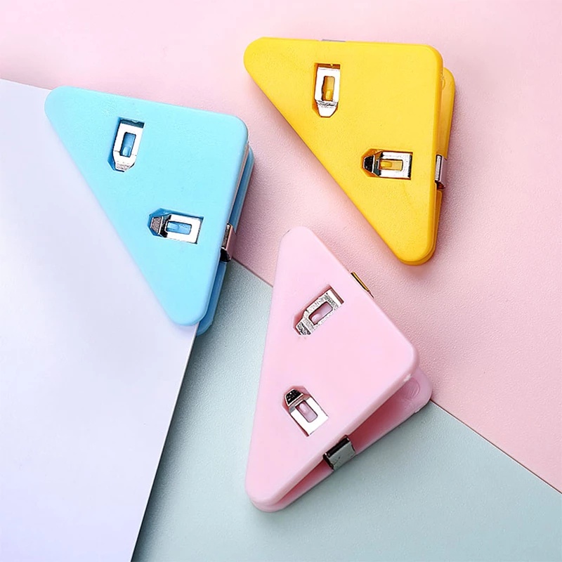 5pc / Thùng Sáng Tạo 90° Kẹp Giữ Góc Giấy Hình Tam Giác Bằng Nhựa Nhiều Màu