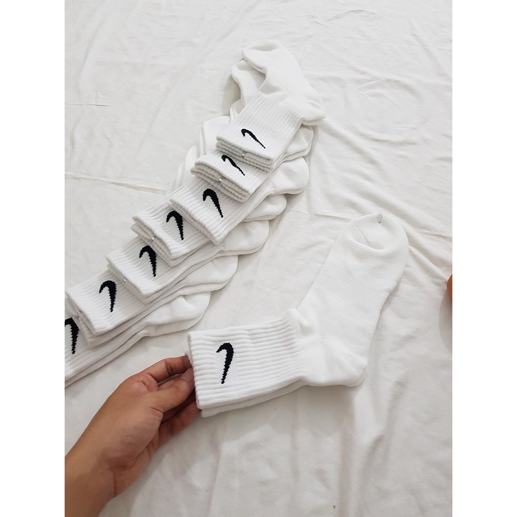 COMBO 3 Đôi Tất thể thao nam nữ Cổ Trung Nike trắng đen cao cấp