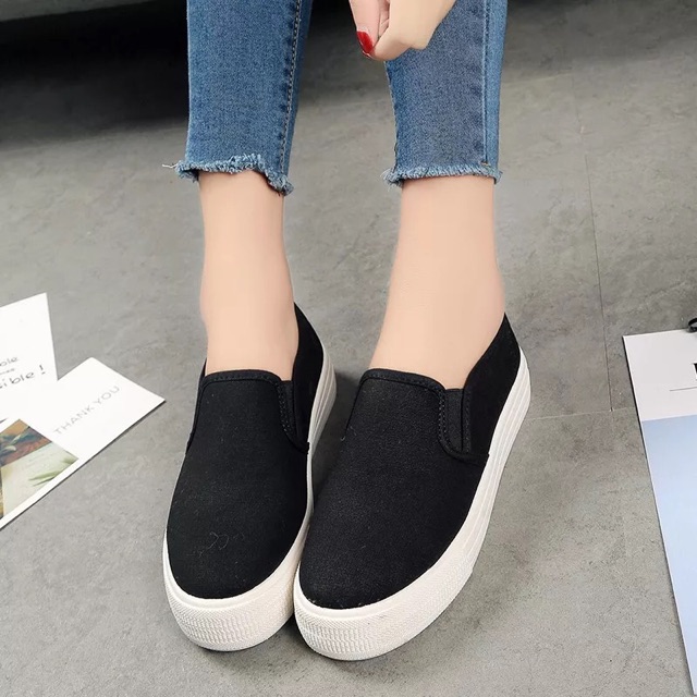 Slipon nữ giày vải nữ hai màu đen trắng | BigBuy360 - bigbuy360.vn