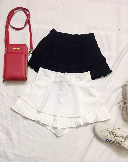 Chân váy xếp ly ba tầng