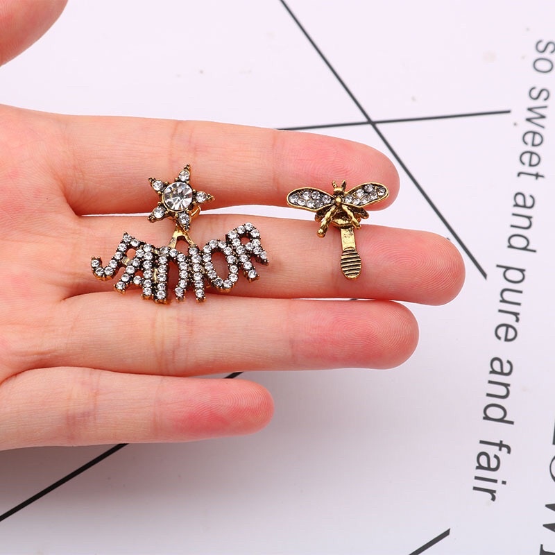 Khuyên Tai Đính Đá Pha Lê Có 3 Gam Màu Trắng &amp; Màu Vàng &amp; màu Đen.