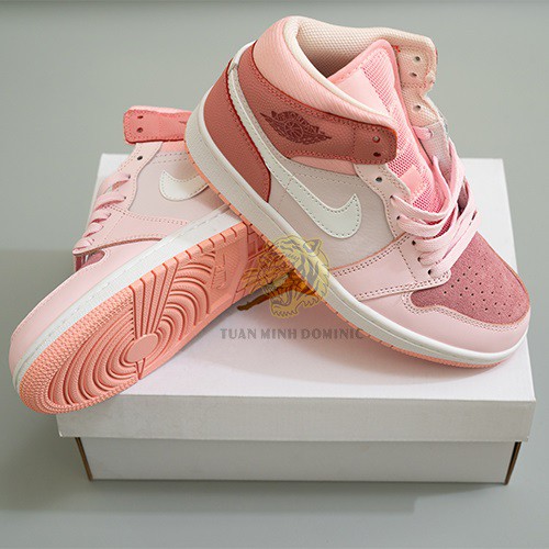 Giày thể thao bóng rổ nữ Nike Air Jordan 1 Mid 'Digital Pink' màu hồng