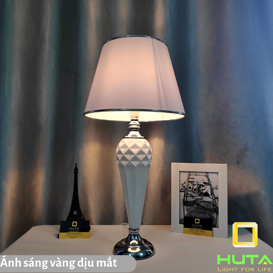Đèn Ngủ Để Bàn Cao Cấp Dimmer Thân Gốm Sứ, Ánh Sáng Led Vàng, Decor Phòng Ngủ, Phòng Khách, Khách Sạn, Mã S09- HUTA Shop