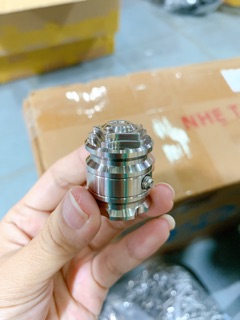 Chụp giò đạp kiểu salaya