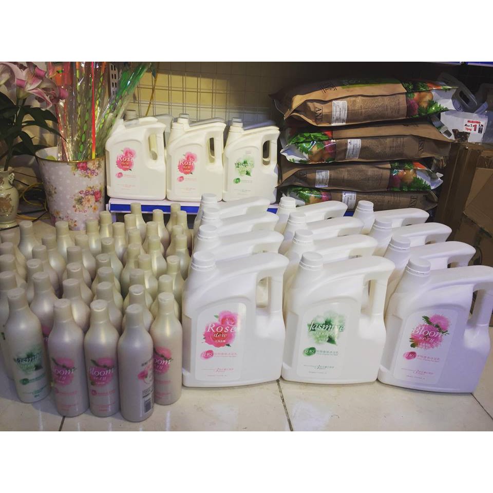 Sữa tắm nước hoa Joyce &amp; Dolls can 4L
