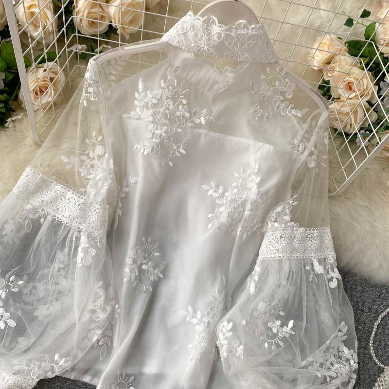 Áo sơ mi ren trắng tay phồng thêu hoa hàng loại đẹp  090822