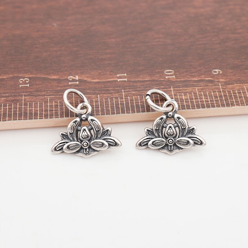 [S925] Charm bạc treo hoa sen cách điệu - MH799