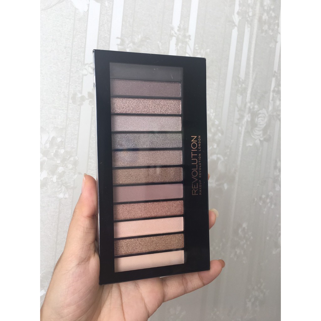 Phấn mắt Revolution Eyeshadow Palette Iconic