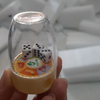 Gọt chì lắc xí ngầu.