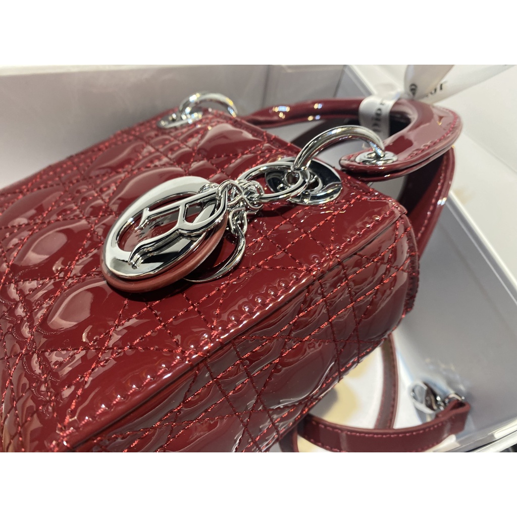 Túi Xách Di.or La.dy Da Bóng Tag Bạc Size 17cm Màu Đỏ