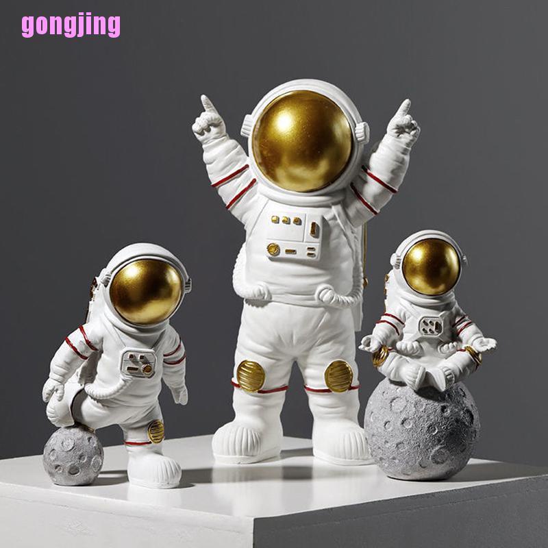 Tượng phi hành gia bằng chất liệu nhựa resin phong cách Bắc Âu hiện đại dùng để trang trí bàn làm việc
