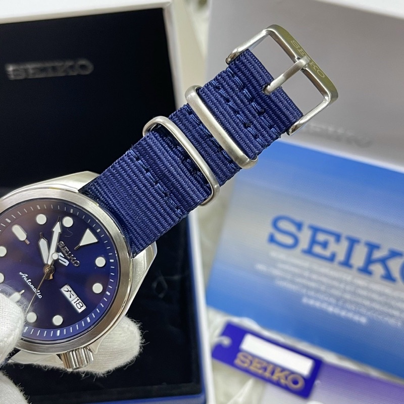 ĐỒNG HỒ NAM SEIKO 5 SPORT AUTOMATIC 2020 , DÂY NATO MÀU XANH-BLUE, SRPE63K1