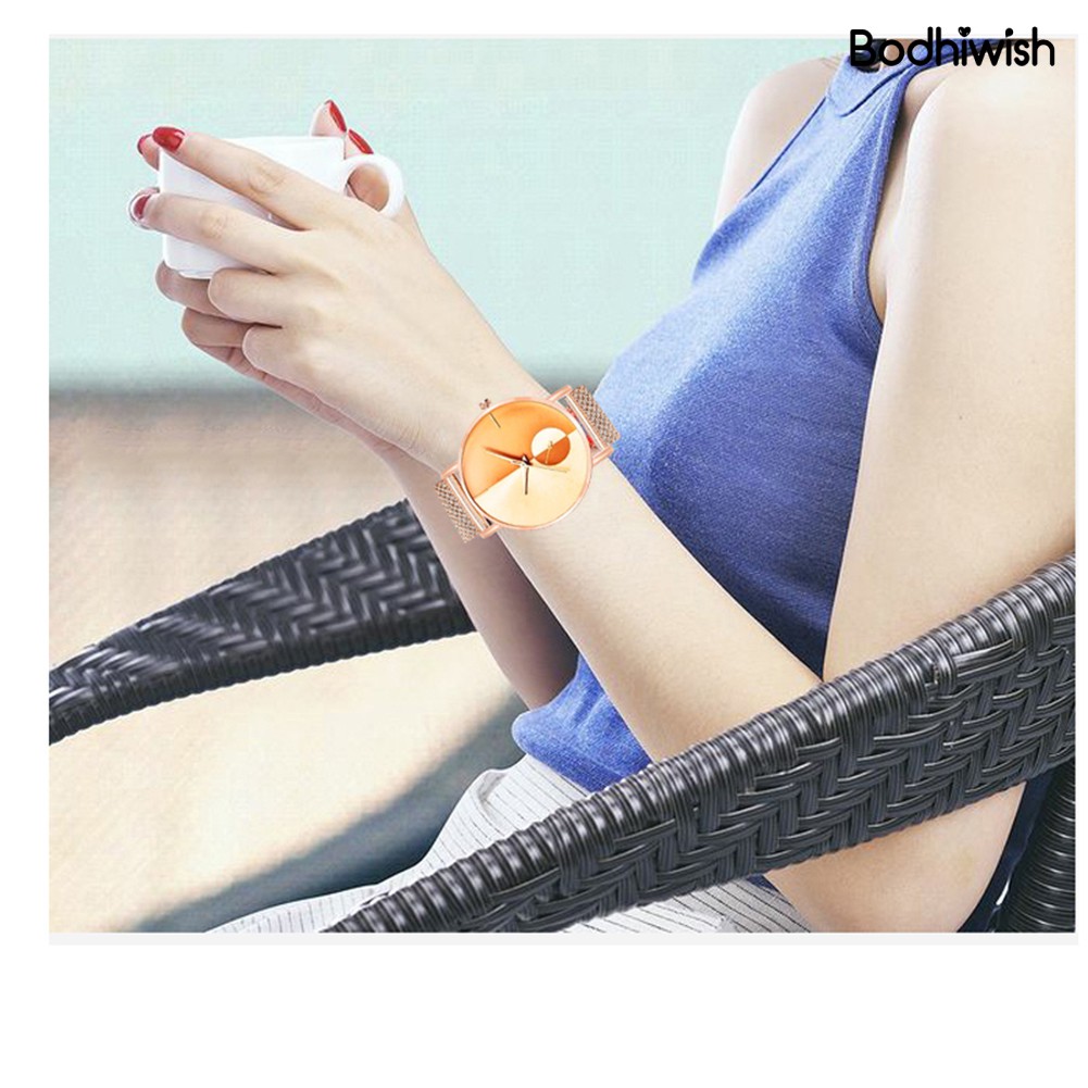 Đồng Hồ Đeo Tay Thời Trang Dành Cho Nam Và Nữ