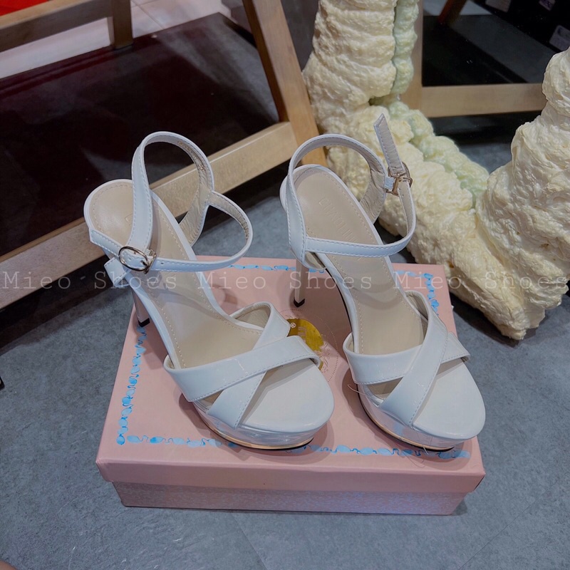 GUỐC NHỌN ĐÚP CHÉO TRẮNG-BOX 8619-16 ( G798 )