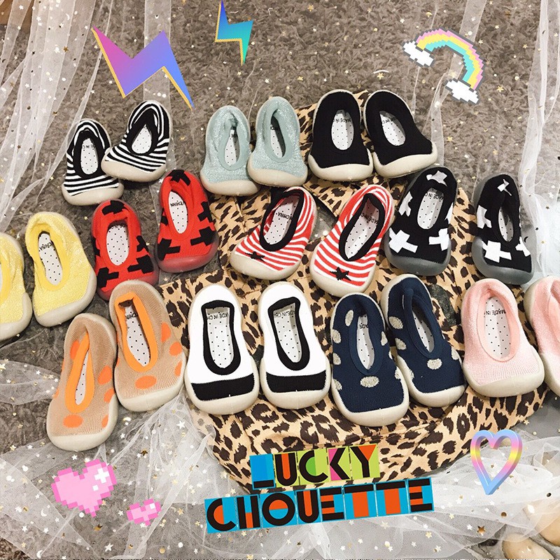 Vớ đi trong nhà cho trẻ