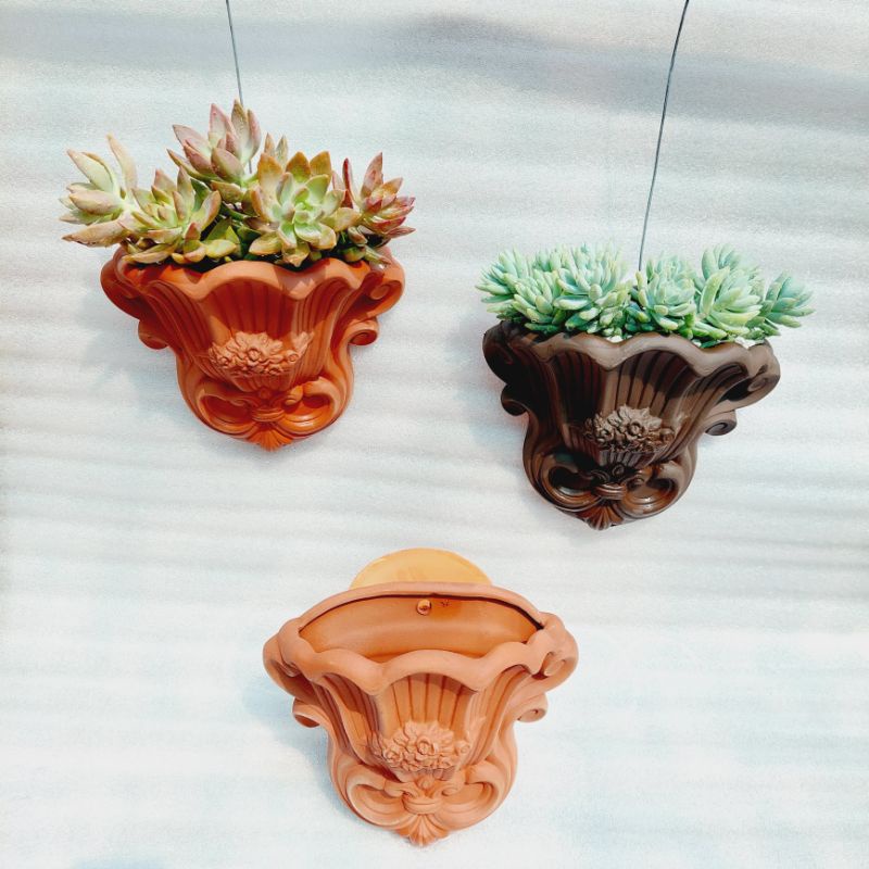 Chậu đất nung, Chậu sen đá - Ốp tường hoa, miệng chậu 20cm x 9cm, chiếu cao 23cm