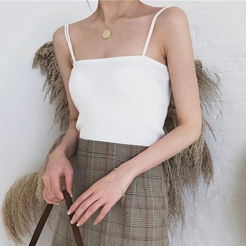 Áo không tay hai dây mảnh thiết kế gợi cảm cho phái nữ