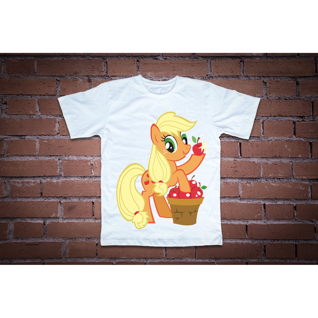 Áo thun in hình pony ăn táo