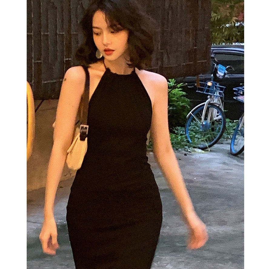 Đầm ôm dáng COZOKC cổ yếm hở lưng phong cách Hong Kong cổ điển quyến rũ